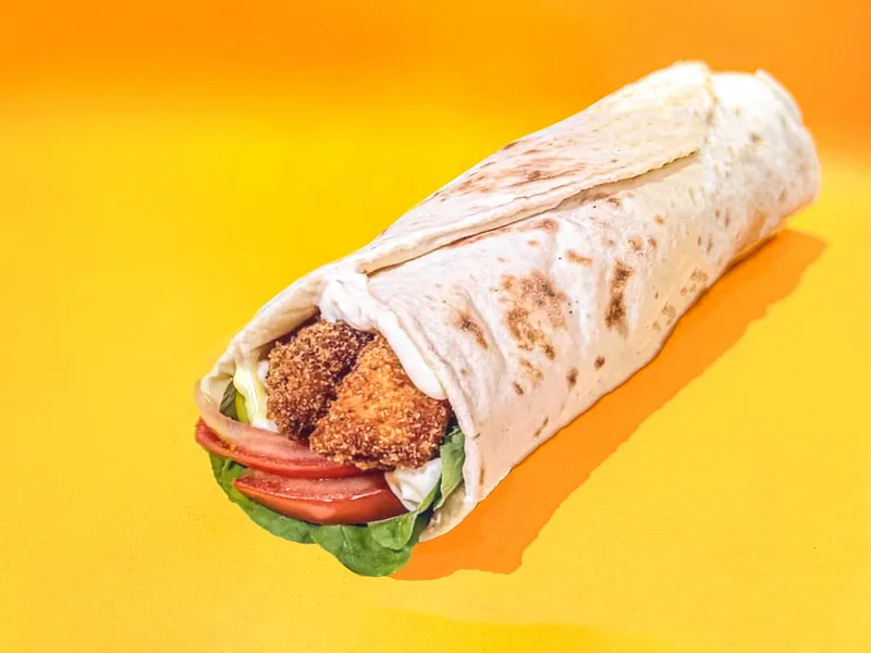 Man'ouche crispy chicken — tenders croustillants, sauce garlic-mayo