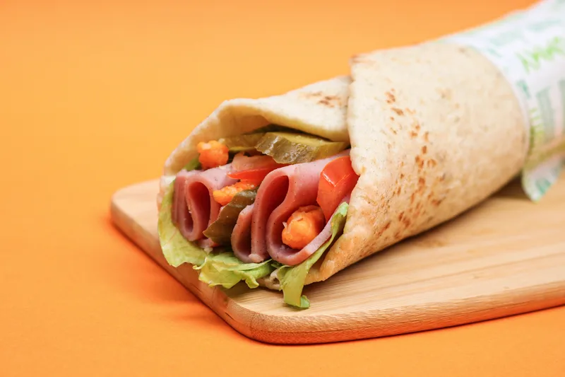 Man'ouche honey-mustard dinde — dinde, 3 fromages, pickles, honey-mustard